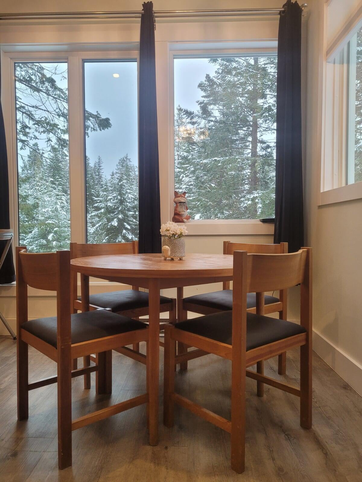 Upper floor living area